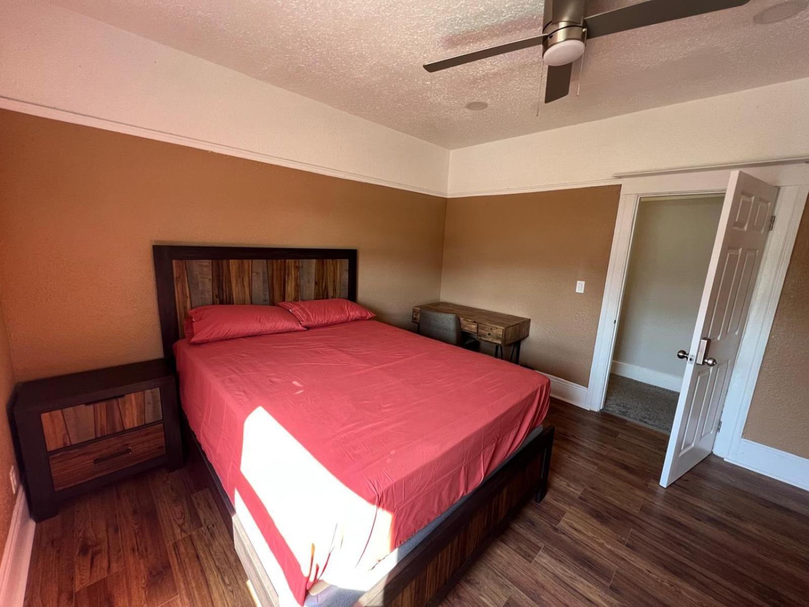 Spacious Private In Prime Location With Amenities * Berkeley
